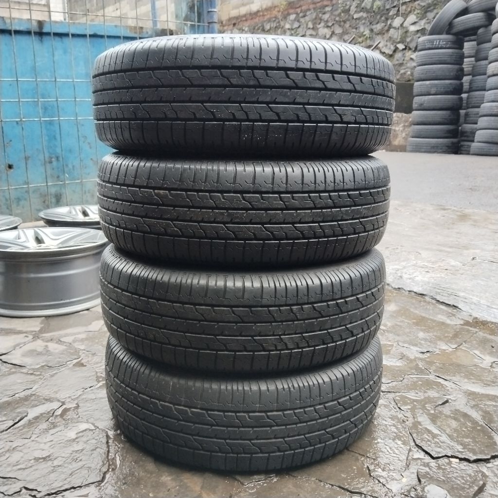 Ban Bridgestone B390 size 205/65 R15