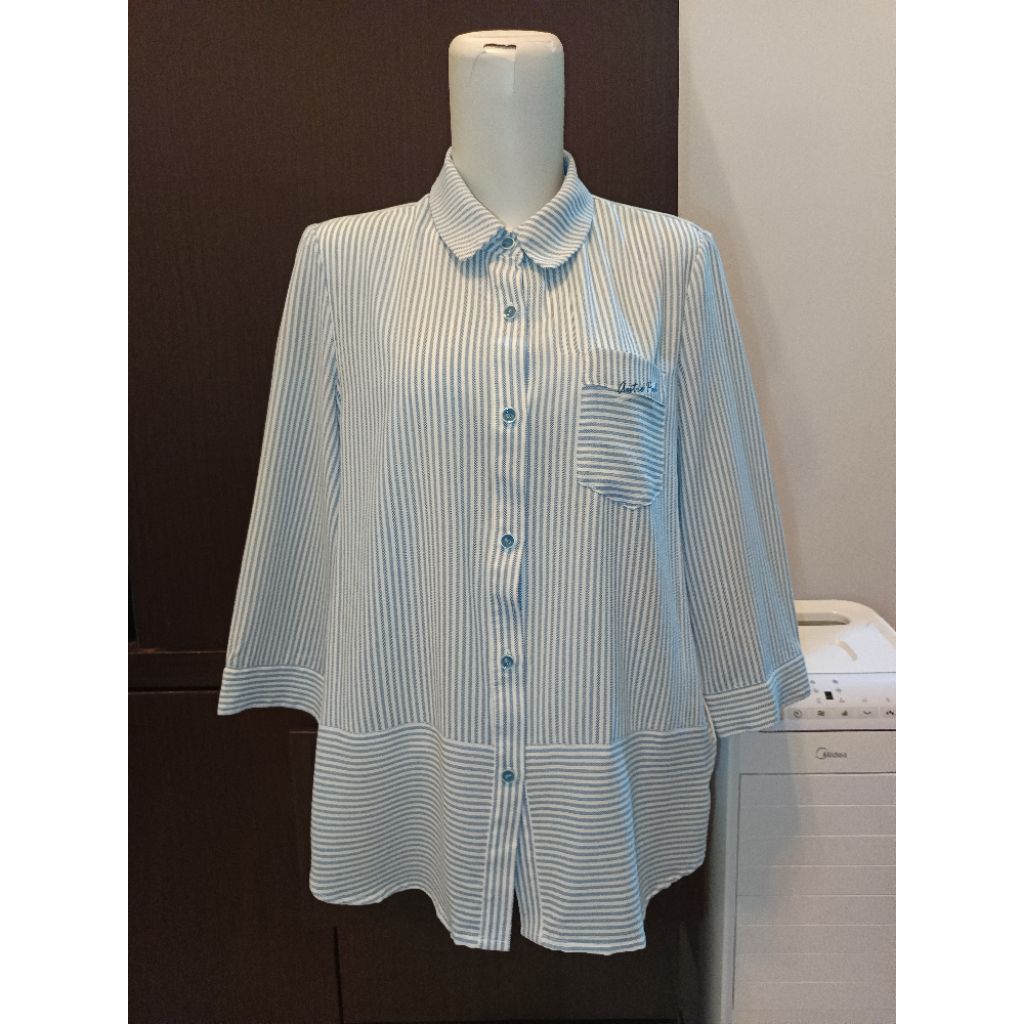 preloved kemeja salur biru putih brand crocodile