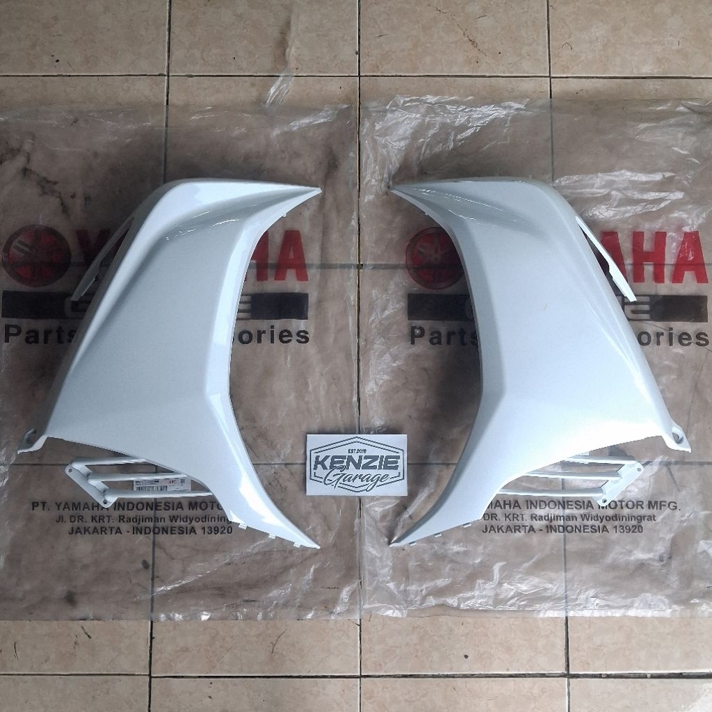 Legshield Sayap Luar Jupiter MX New Putih Original YGP 50C-F8311-00-P5 50C-F8312-00-P5