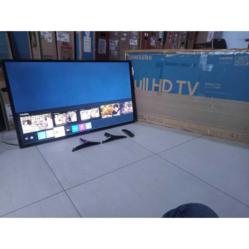 TV LED Samsung 43 inci FHD SMART TV YouTube Digital TV Kondisi bekas pemakaian 6669f