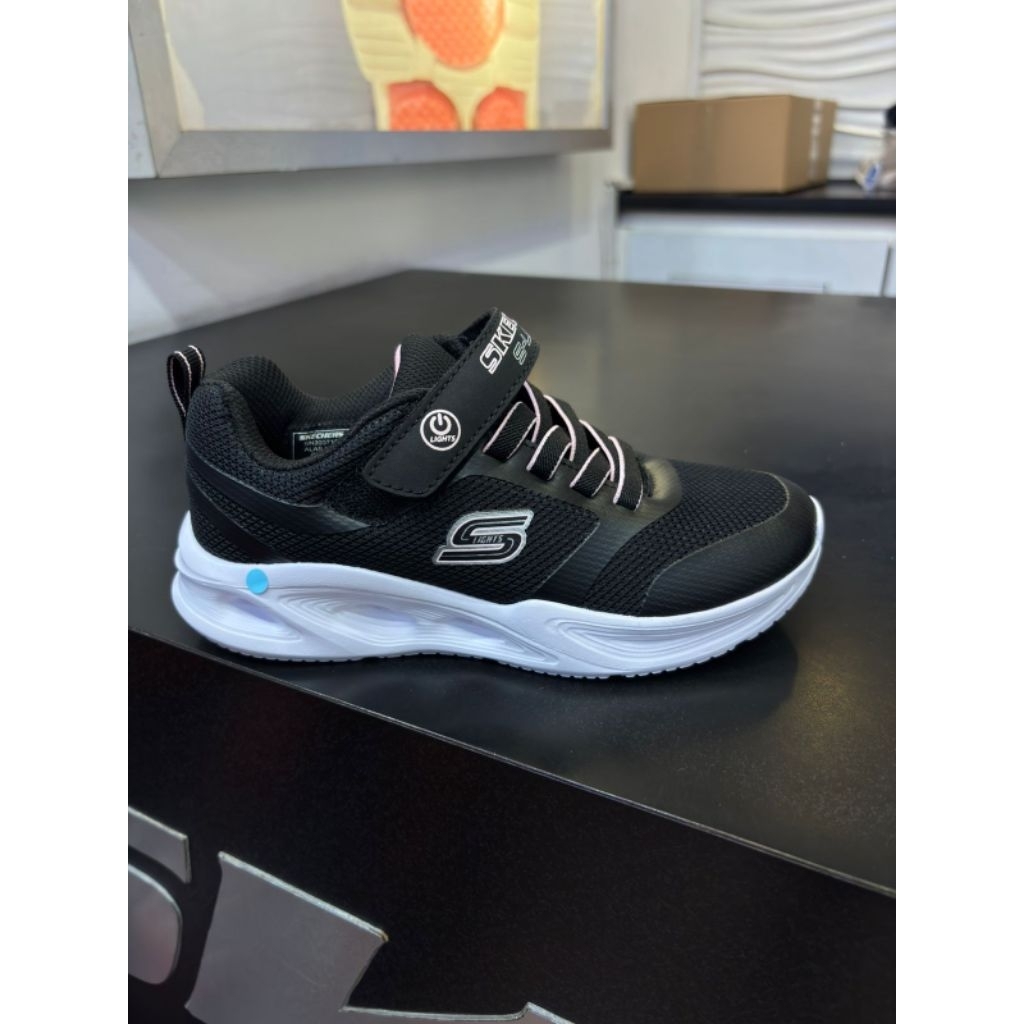 Kids Skechers Light Girls 32 33 / Sepatu Anak LED