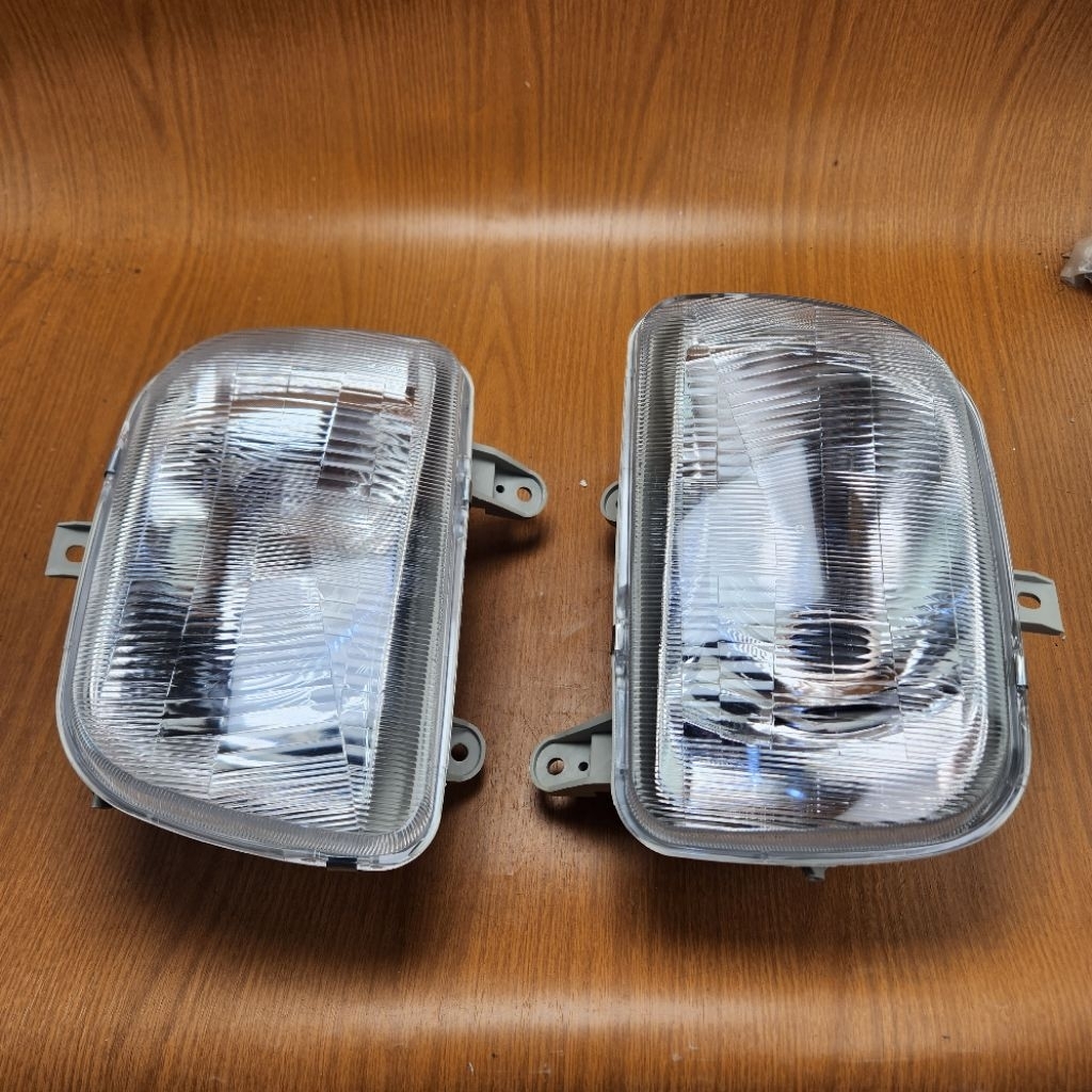 daihatsu ceria kotak lampu depan import