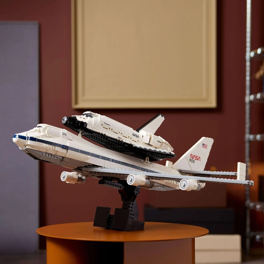 Space Shuttle Transporter Carrier Aircraft Boeing 747 Plane Compatible Pesawat NASA Toys Bricks Mode