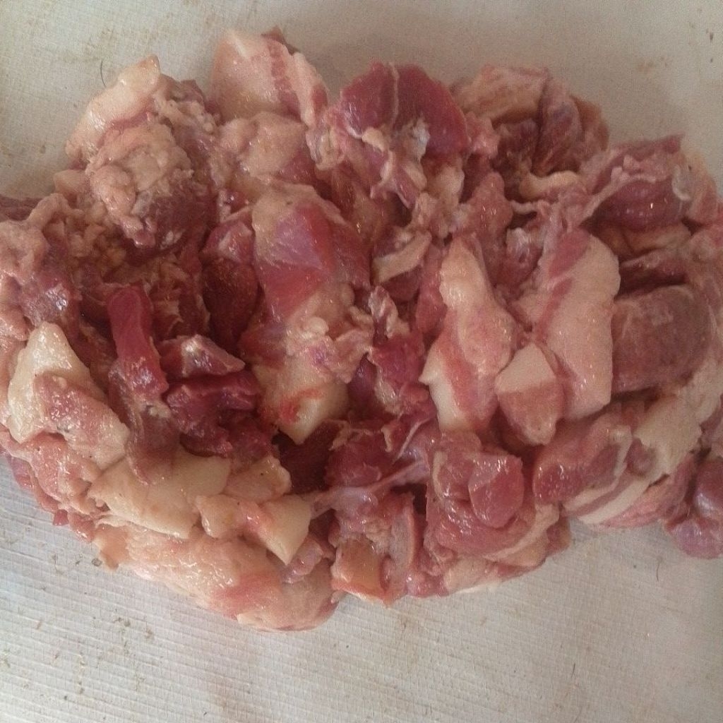 tetelan daging babi/1kg