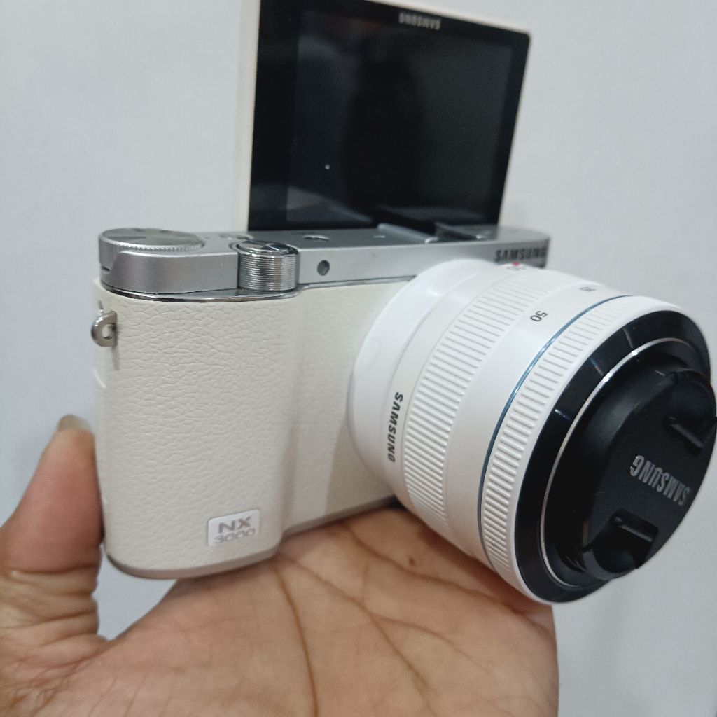 SAMSUNG NX3000 / MIRORLES NX3000