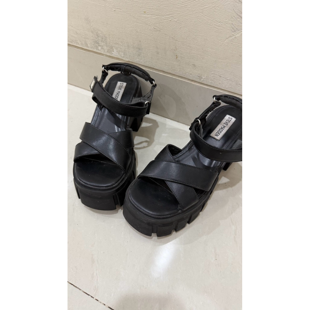 PRELOVED - STEVE MADDEN - size 37 Breakout Women's Wedges BLACK LEATHER