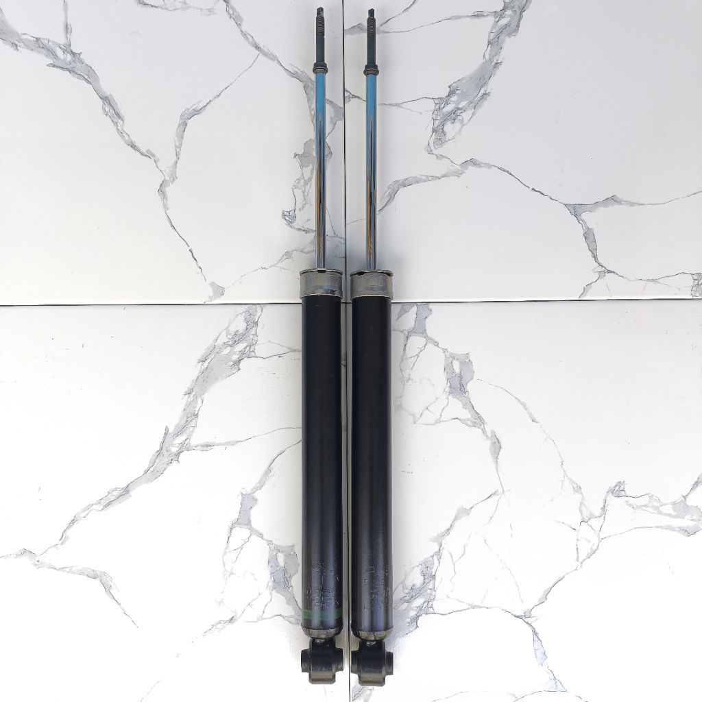 shock nissan juke belakang