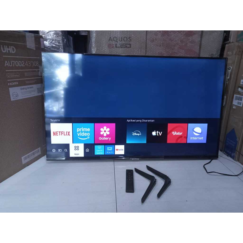 TV LED Samsung 43 inci 4K UHD SMART TV YouTube Digital TV Kondisi bekas pemakaian 6204F