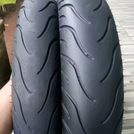 sepasang ban Michelin ring 14 depan belakang