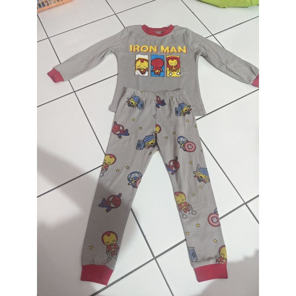 Preloved Piyama anak laki-laki Marvel size 110
