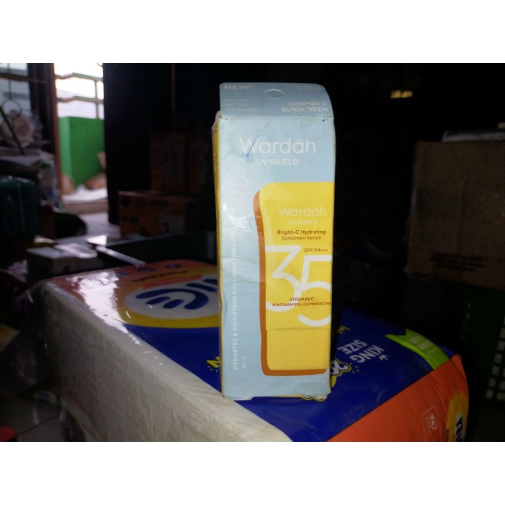 Wardah UV Shield Bright-C Hydrating Sunscreen Serum SPF 35 PA++ 40ml REJECT KEMASAN