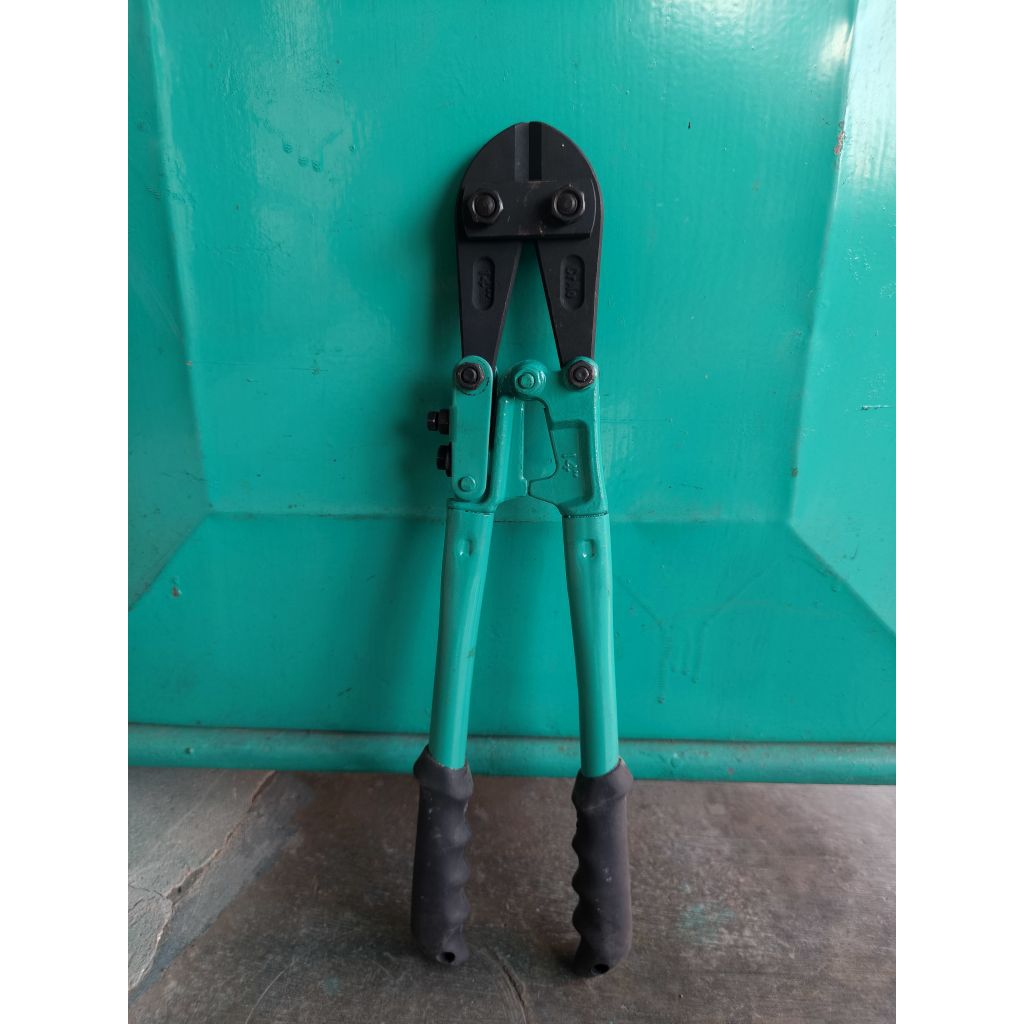 WIPRO Gunting Beton Ukuran 14