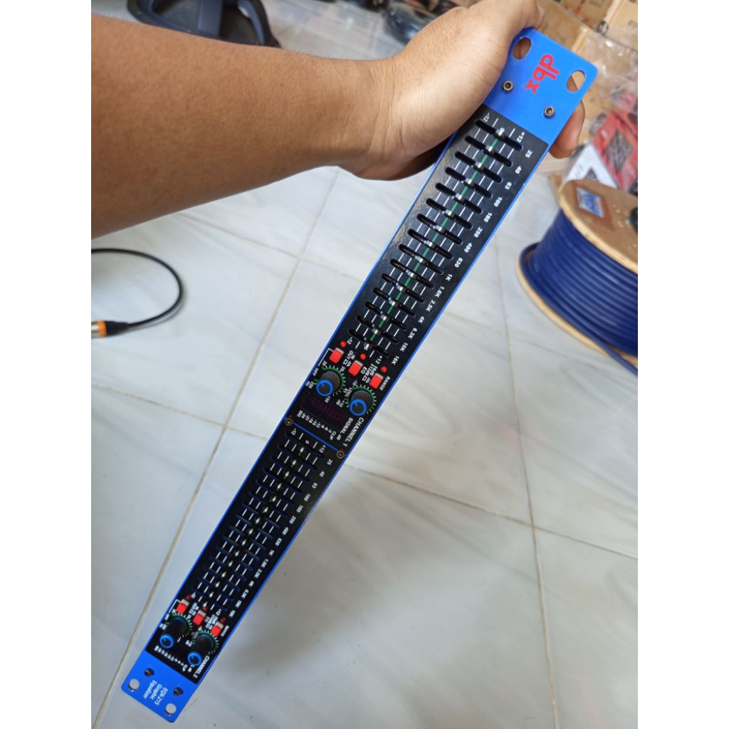 Equalizer DBX 215+ subwoofer grade A biru kondisi bekas/second