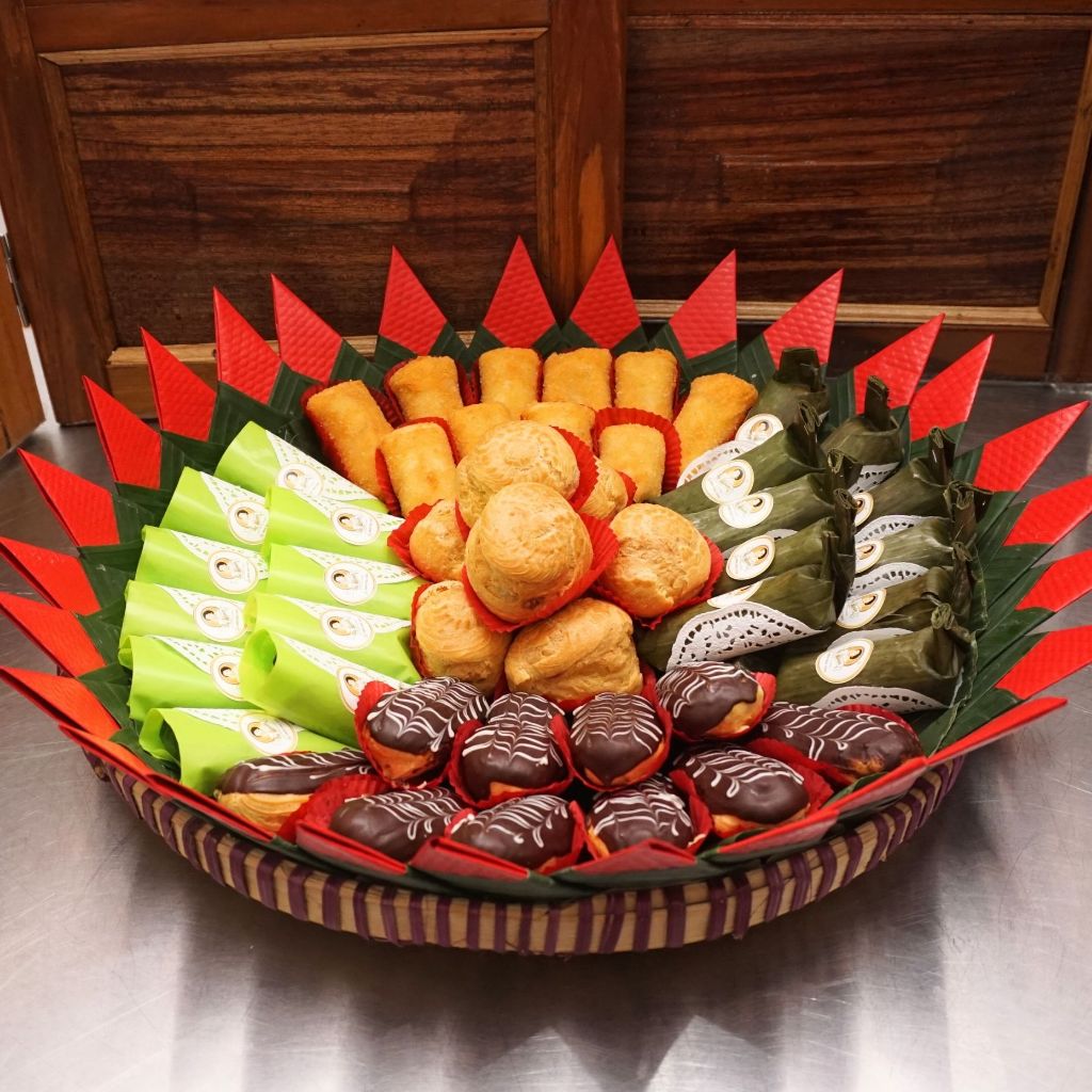 Paket Jajan Pasar Nampan 50 pcs Bu Mimin - Mix Kue Basah Premium Hantaran