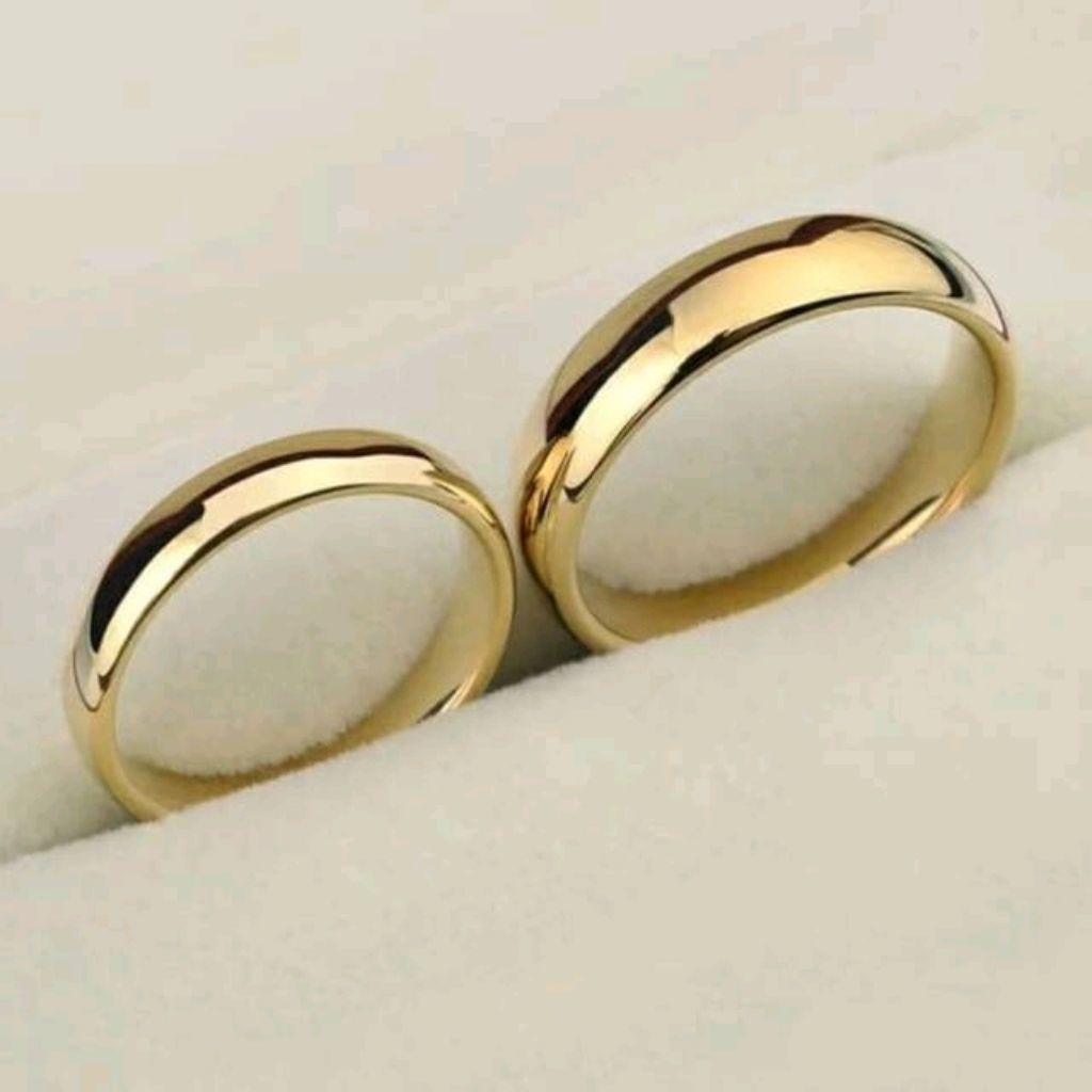 Cincin titanium couple polos sedang warna kuning harga termurah