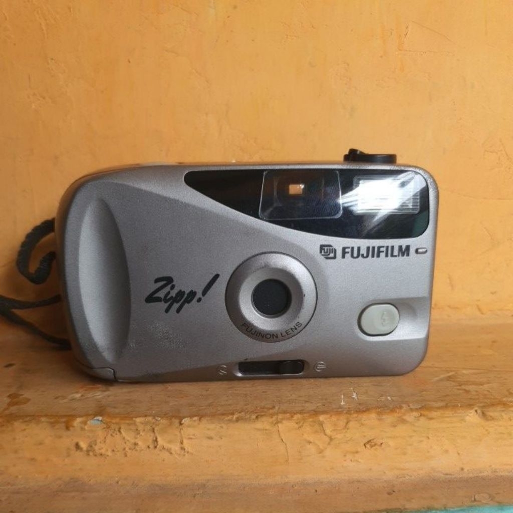 KAMERA ANALOG FUJIFILM ZIPP