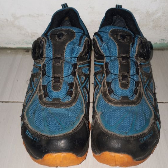 SEPATU SECOND-TREKSTA SIZE 41 INSOLE 265 BISA DI GUNAKAN UNTUK HIKING DAN AKTIVITAS LAINNYA