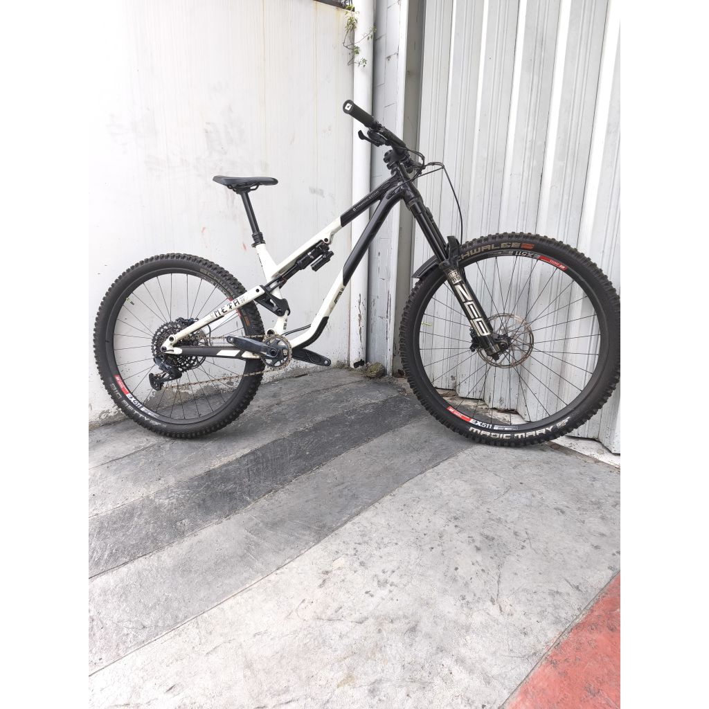sepeda enduro commencal meta am 29 size M / Meta am team