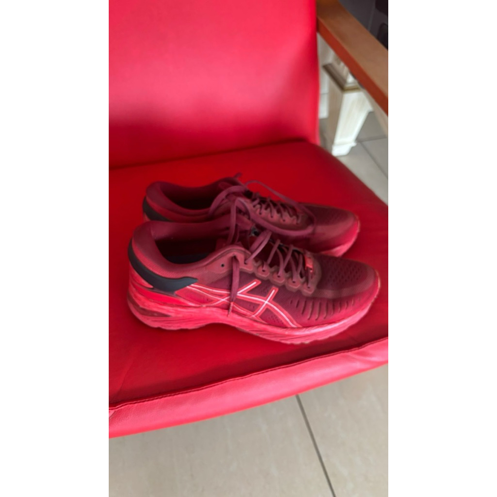 ASICS Running Shoes Merah Maroon – Original – Size 39.5 (Second)