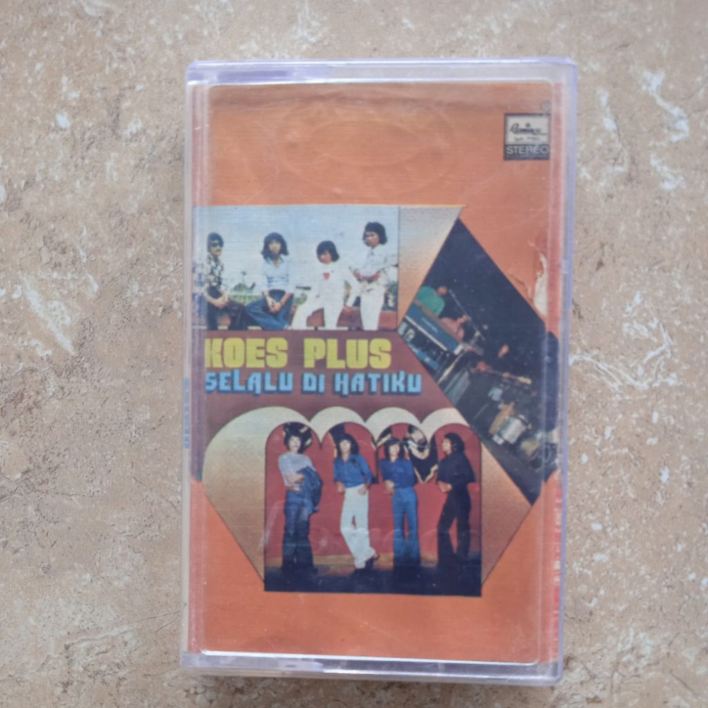 Kaset Pita Koes Plus "Selalu Di Hatiku" Dan Dara Puspita "Self Title", 1 Kaset 2 Band