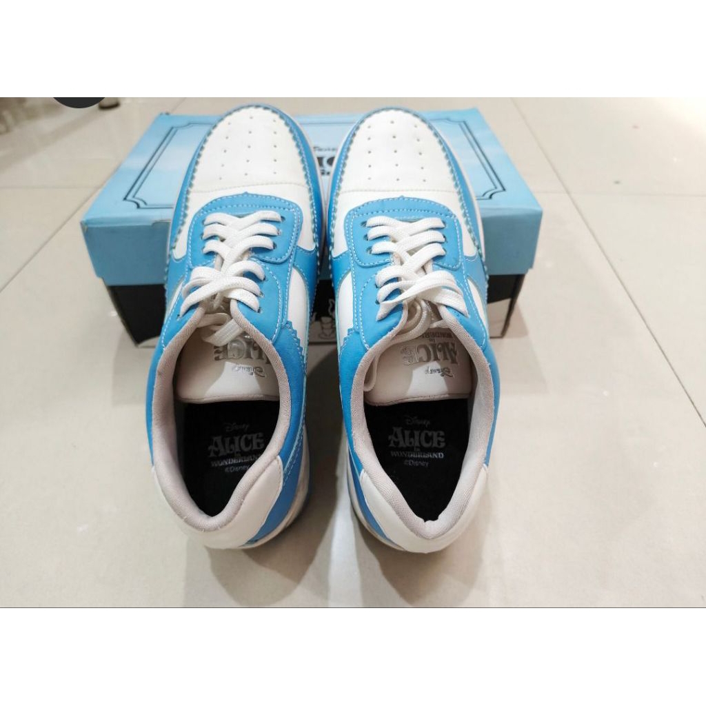 Preloved Sepatu Casual Wanita Kronikel Project Size 38