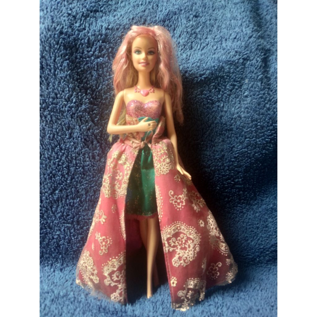 Boneka Barbie Brand Mattel dan Hasbro