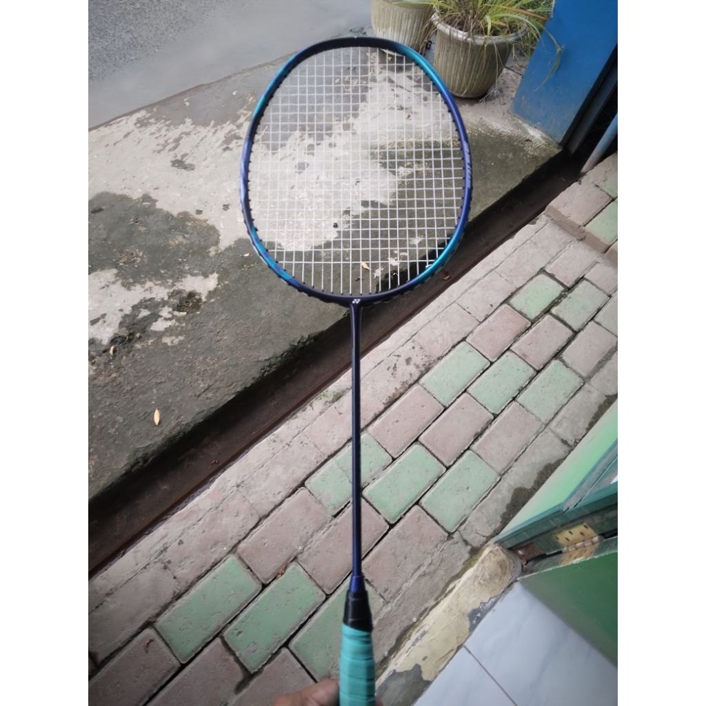 Raket Yonex Astrox 10DG Bekas