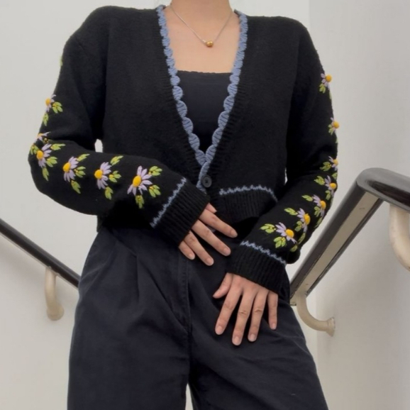 Preloved Zara Crop Sweater Hitam - Black Knit Crop Sweater