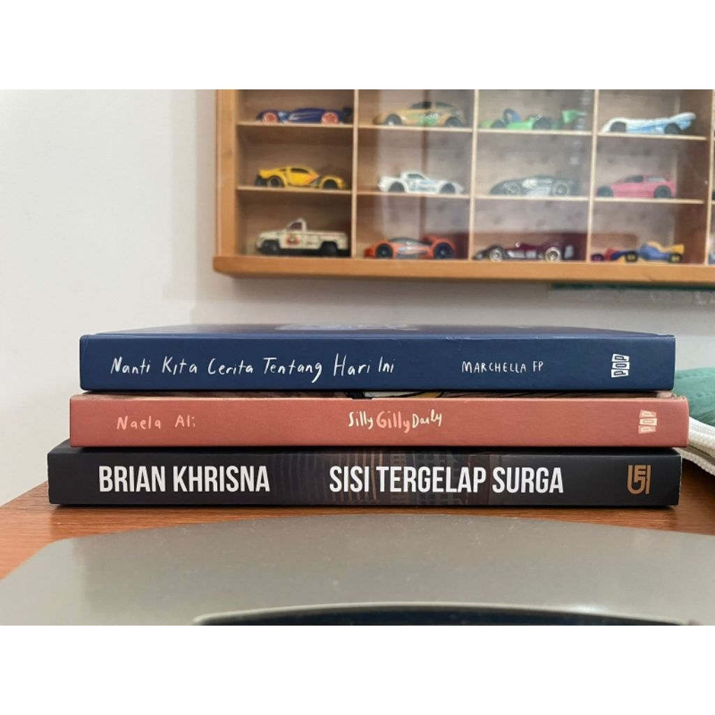 Preloved/Sealed novel buku cerita WTS thriller mystery fantasy romance memoir historical fiction