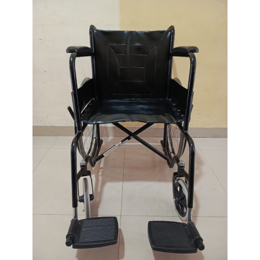 Sewa Kursi Roda Standard Premium