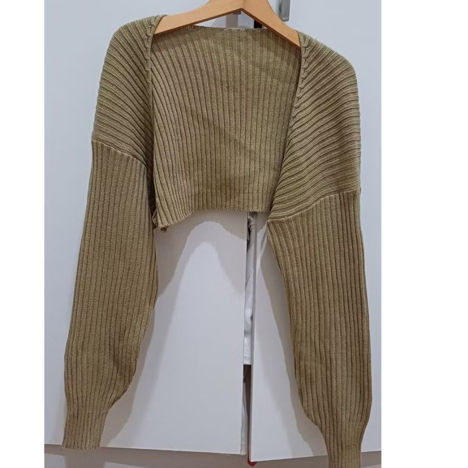 Cardigan Crop Preloved