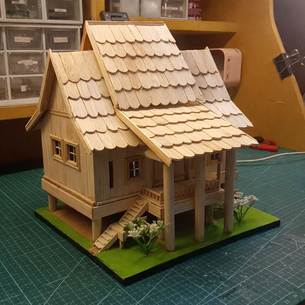 miniatur rumah adat betang dari stik es krim