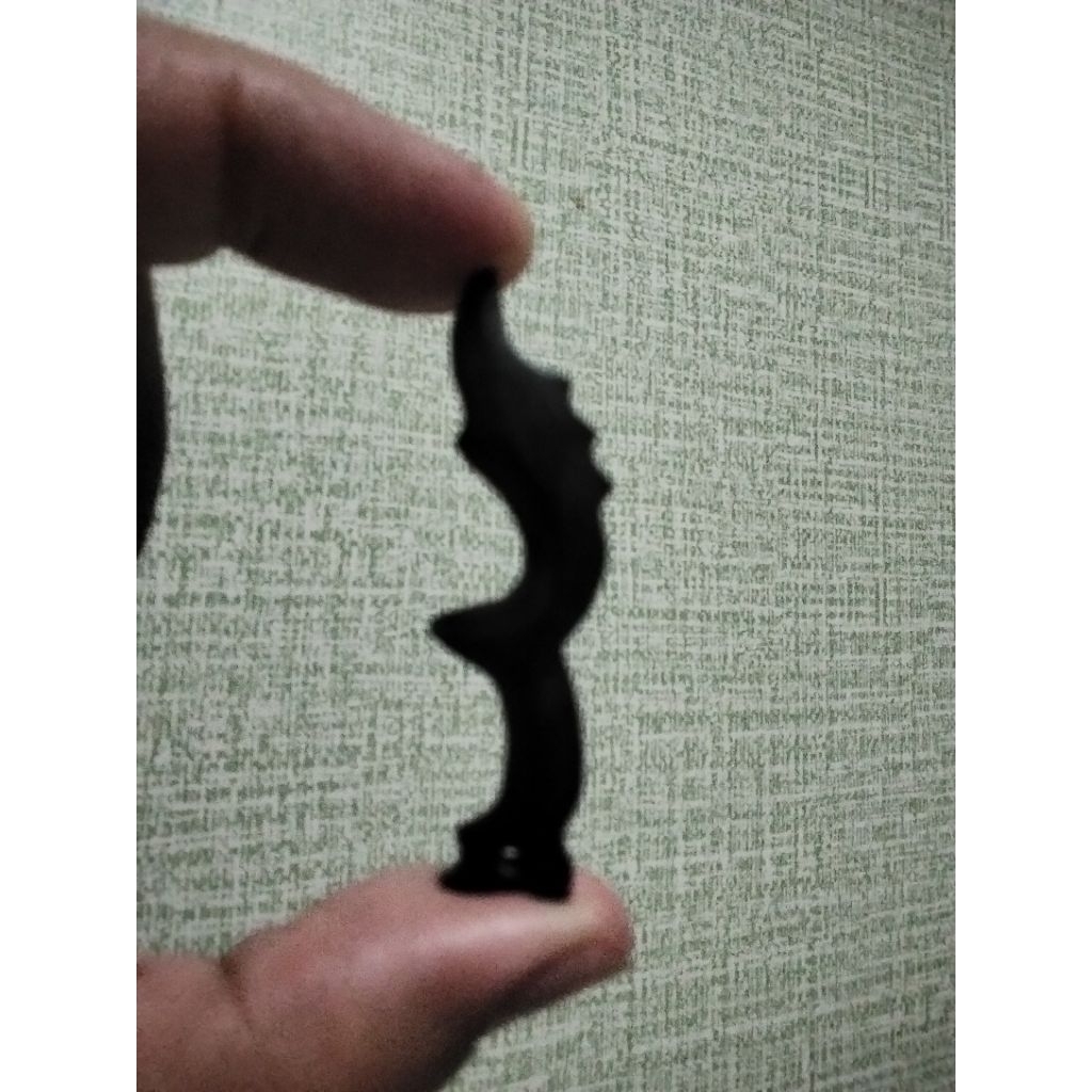Batu Black Jade Ukir Kujang