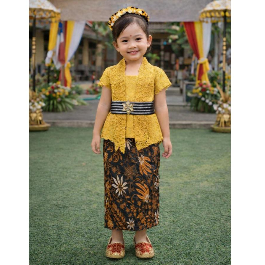Oneset Kebaya Anak Bali Setelan Wisuda Usia 5 Tahun sampai 14 Tahun Baju Stelan Kebaya Anak & Tanggu