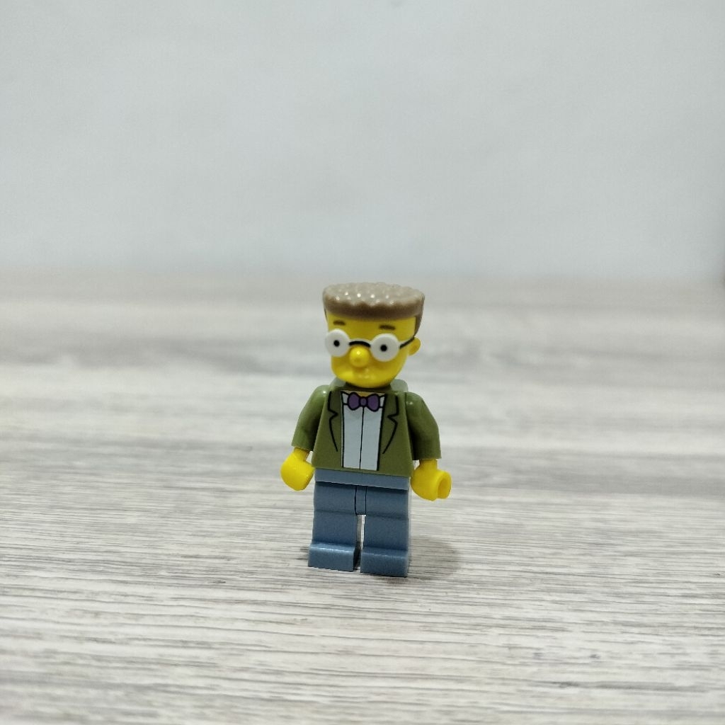 lego minifigure the Simpsons waylon