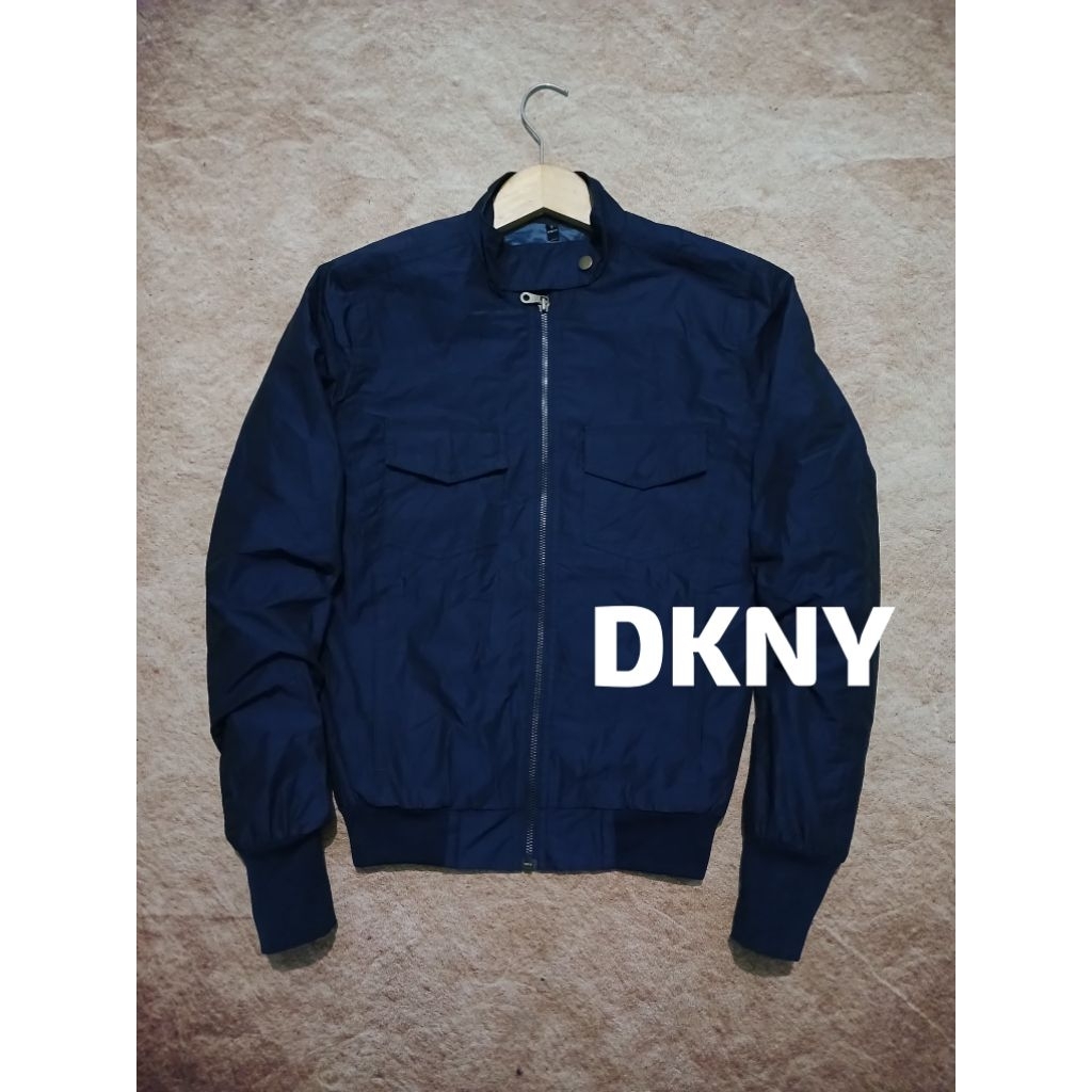 Jaket keren DKNY bahan polyster padat bekas pakai
