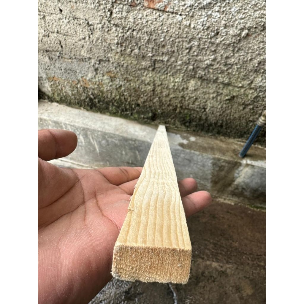 KAYU RENG PINUS STICK KAYU 120 CM