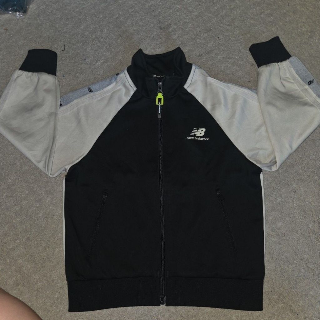 NB NEW BALANCE JAKET ANAK PRELOVED BEKAS