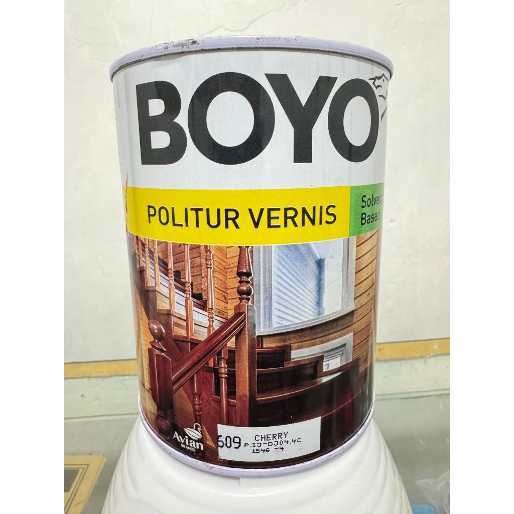 Cat Kayu Politur Vernish BOYO 1kg (SOLVENT BASE)