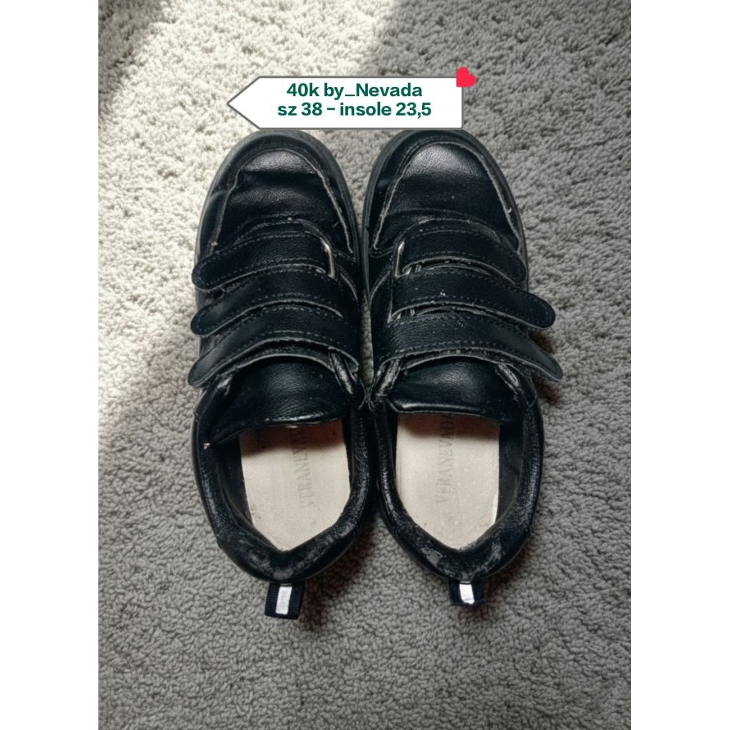 Preloved Sepatu Nevada