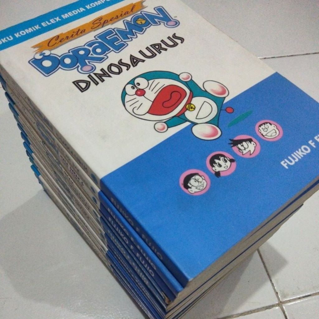 Paket Komik Cerita Spesial Doraemon