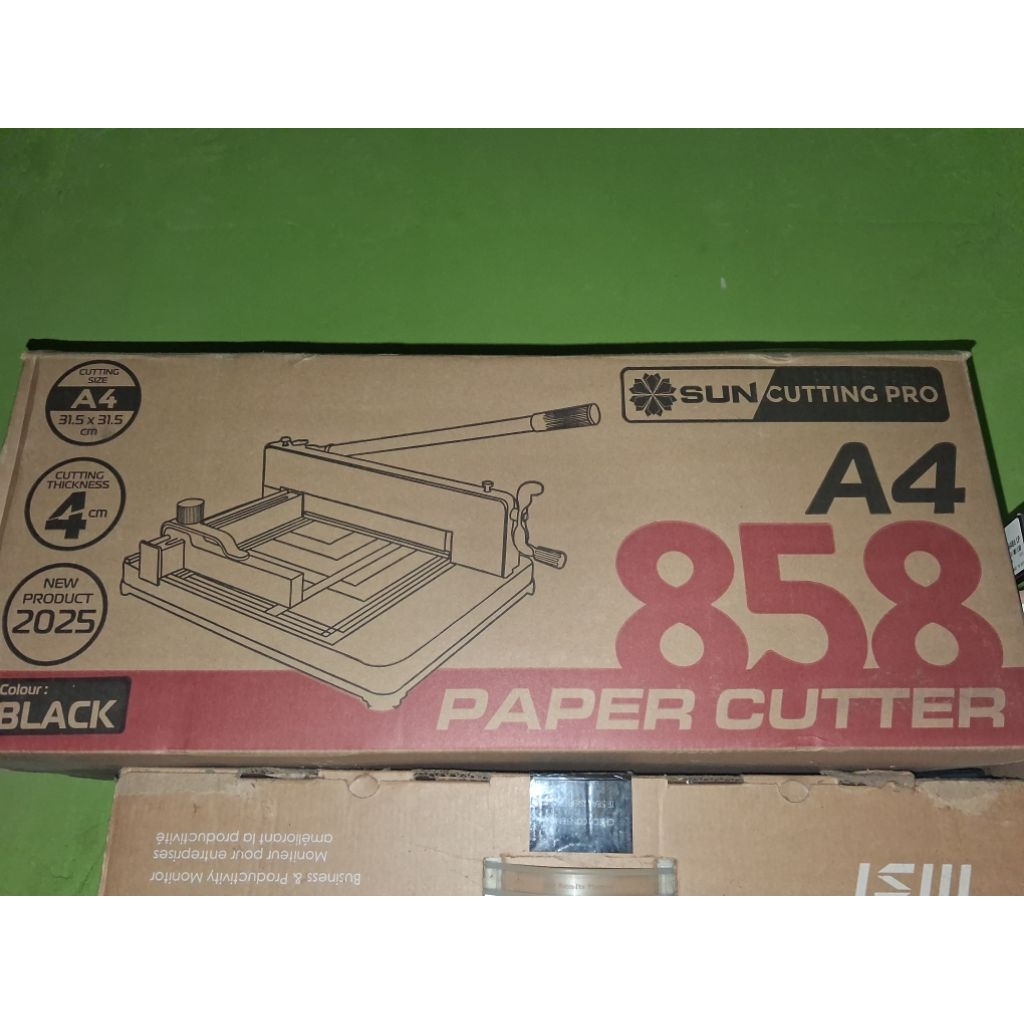 pemotong kertas 1 rim sun