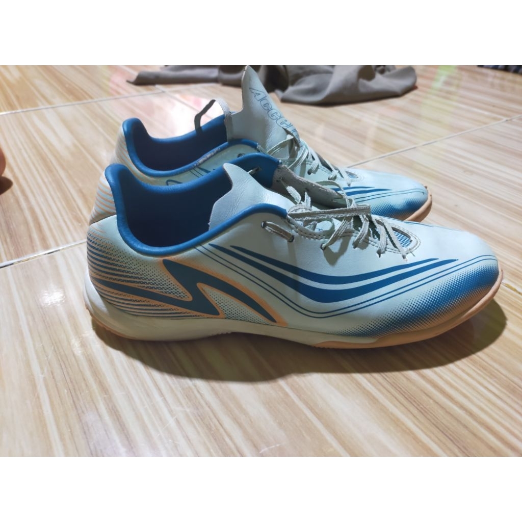 sepatu futsal second specs nightshade original