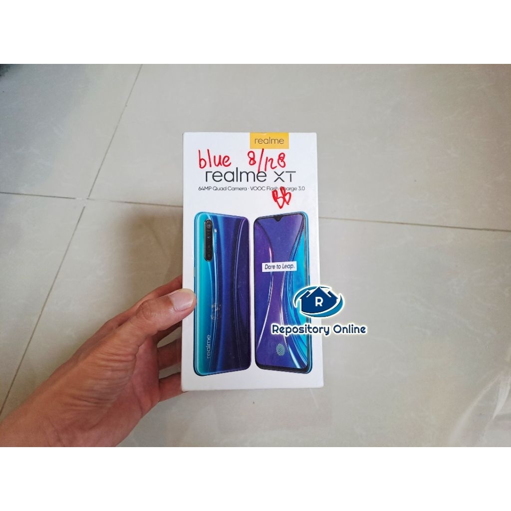 Realme XT 8/128 Biru Fullset Mulus - Hp Android Bekas
