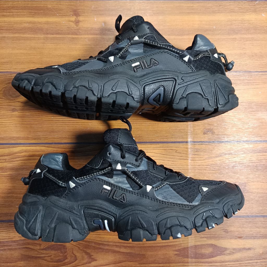 Sepatu Outdoor Fila Second Original Hitam Fullblack size 42