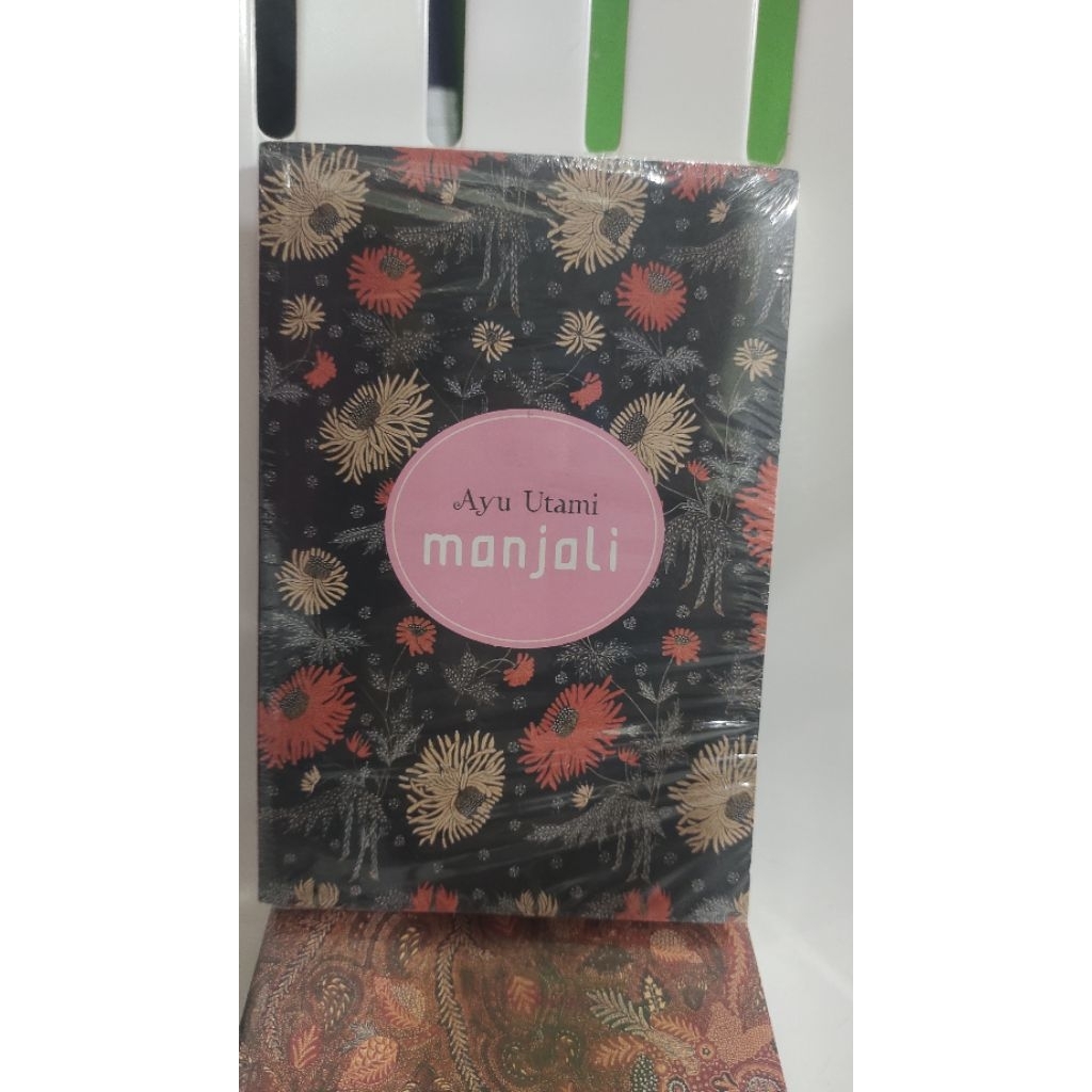 buku manjali - ayu utami