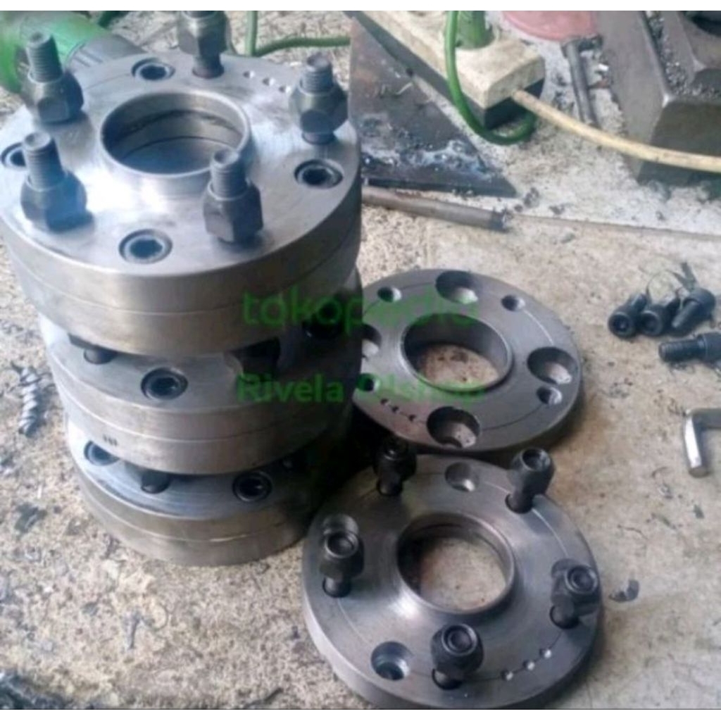 Adaptor velg 4 cm : BMW pcd 5×120 ke 4×114 ( 4 PCS )