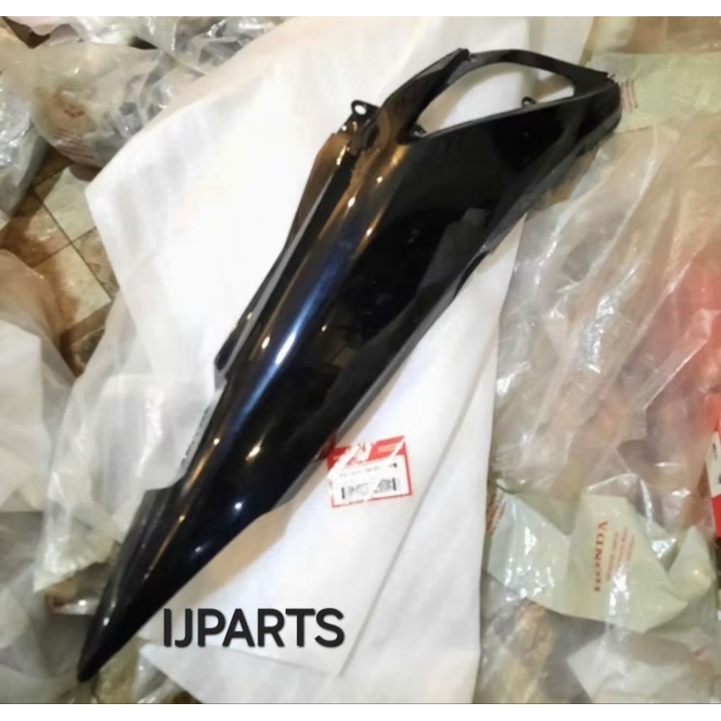 64410 KTM 850FMB COVER BODY SAMPING SUPRA X125 LAMA HITAM KANAN ORIGINAL