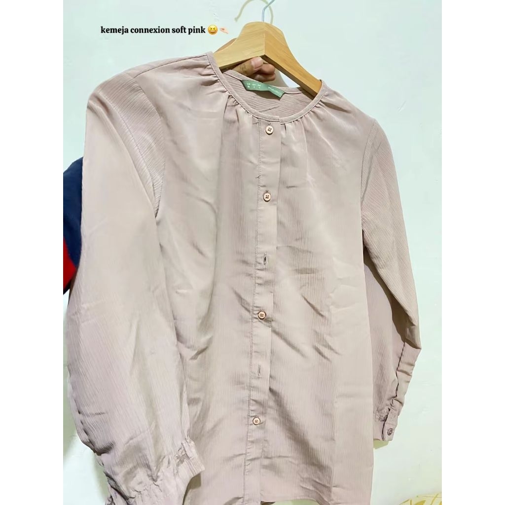 kemeja minimal preloved