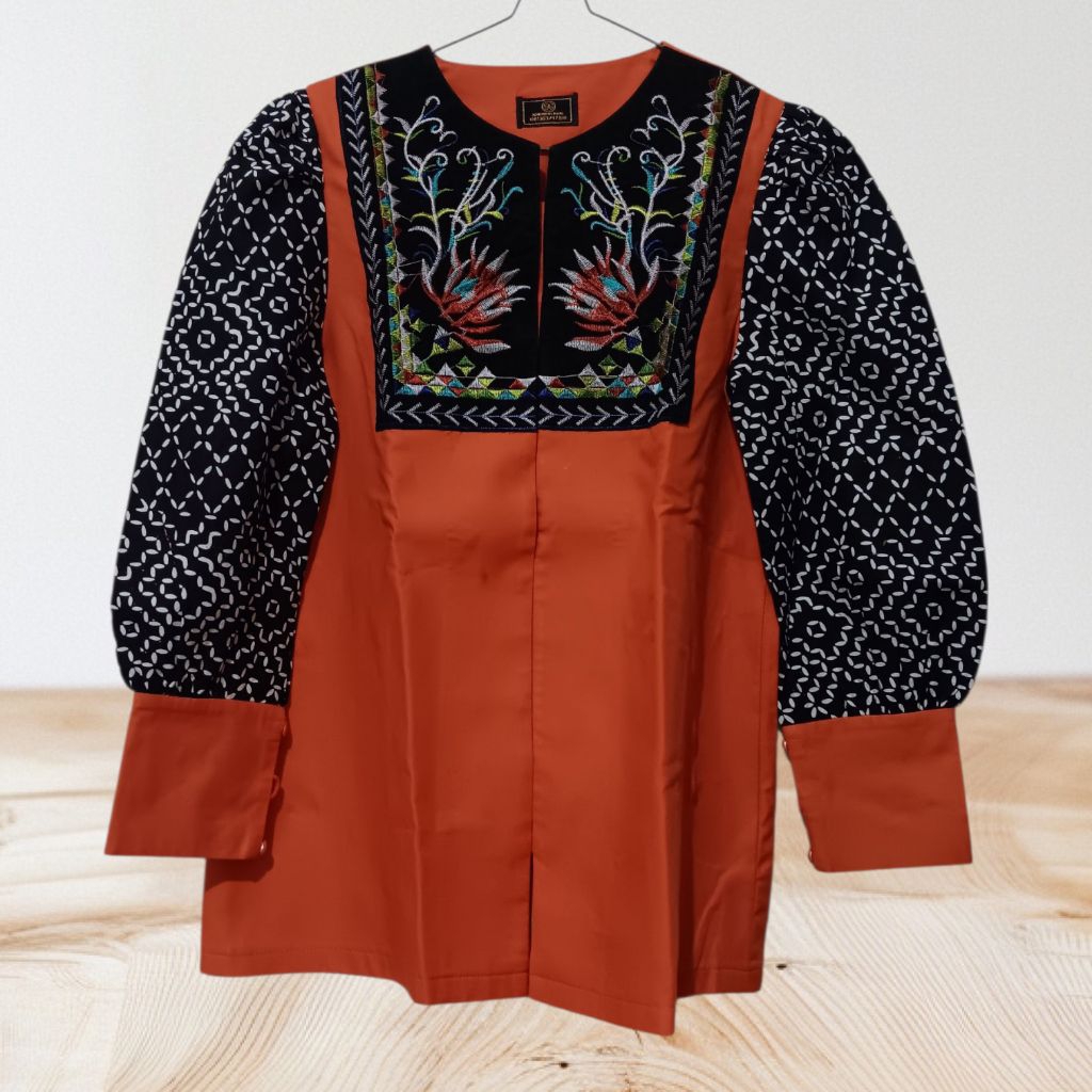 preloved blouse by johanna batik